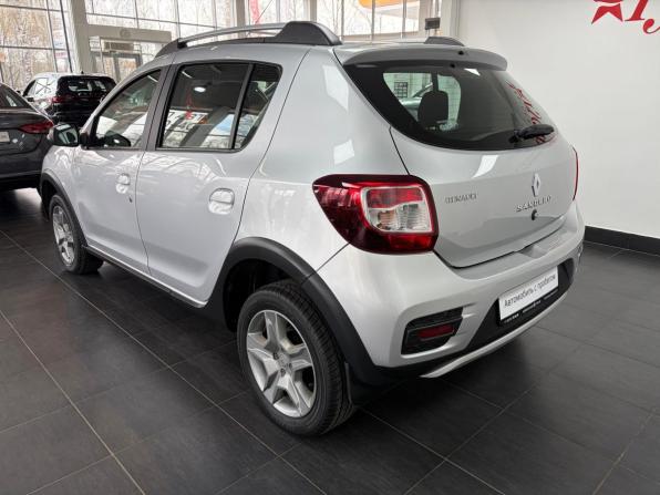 Renault Sandero II с пробегом 2018 года, цена 1 118 000 рублей, 105242 км, хэтчбек, Автокод Объявления