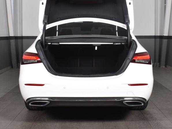Mercedes-Benz E-Класс V (W213 S213 C238) Рестайлинг с пробегом 2021 года, цена 5 299 995 рублей, 55742 км, седан, Автокод Объявления