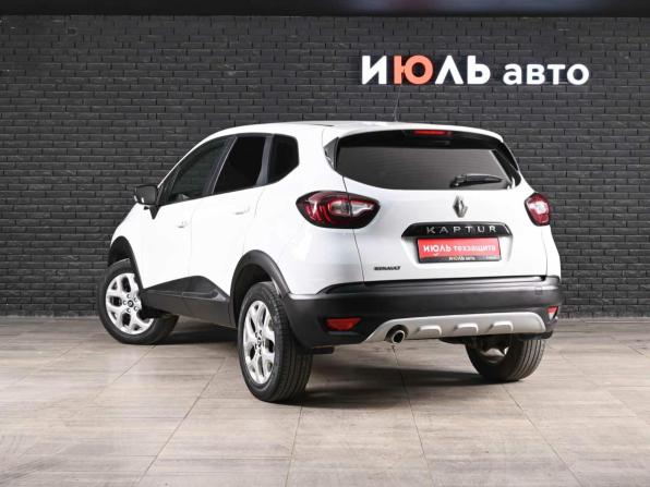 Renault Kaptur I с пробегом 2016 года, цена 1 500 000 рублей, 75376 км, внедорожник, Автокод Объявления