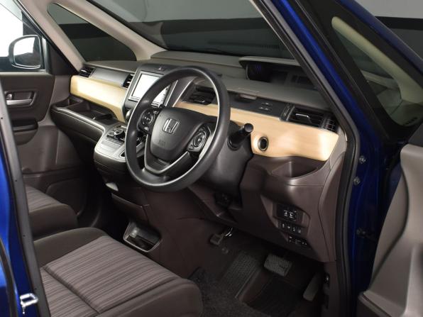 Honda Freed II с пробегом 2018 года, цена 1 549 995 рублей, 56471 км, компактвэн, Автокод Объявления