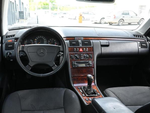 Mercedes-Benz E-Класс II (W210 S210) с пробегом 1998 года, цена 799 000 рублей, 180063 км, седан, Автокод Объявления