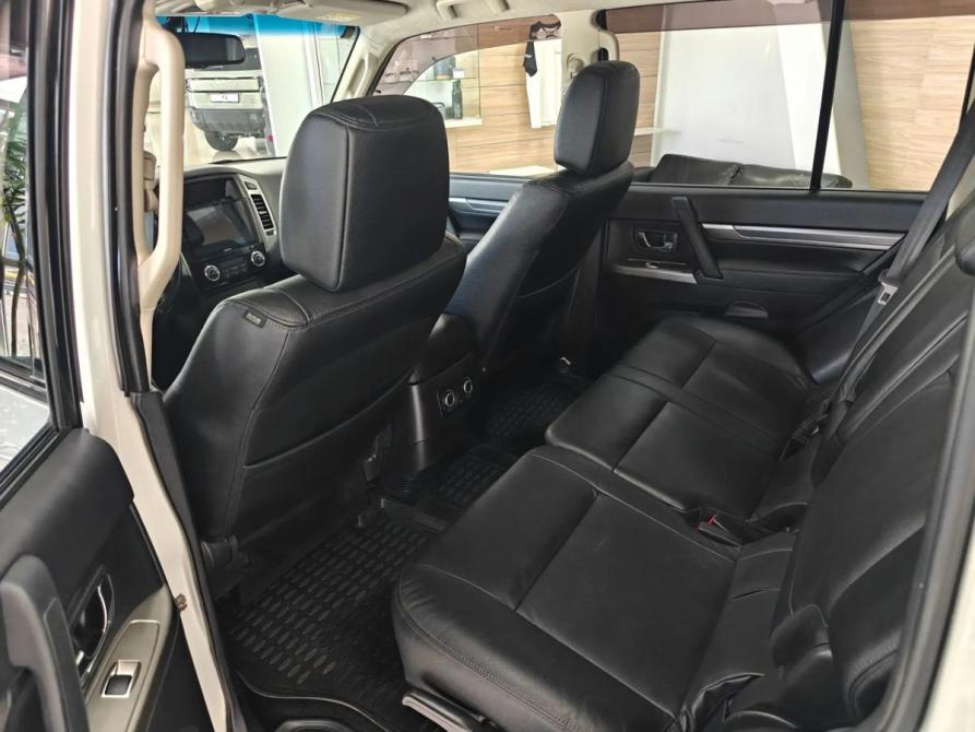 Mitsubishi Pajero IV Рестайлинг 2 Москва  - изображение 15