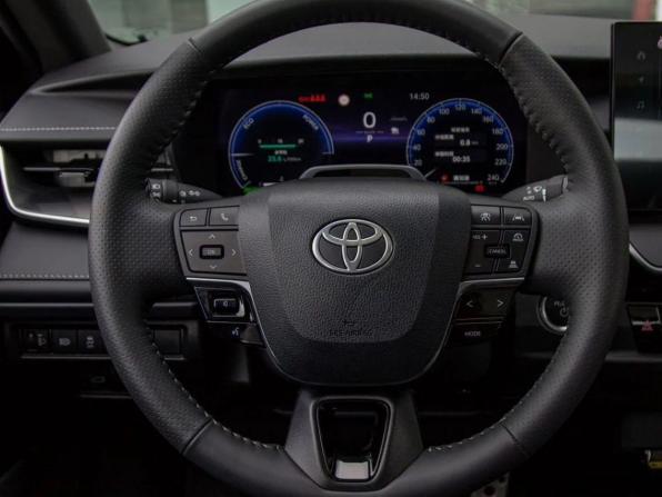 Toyota Camry IX (XV80) China Market с пробегом 2026 года, цена 4 712 000 рублей, 10 км, седан, Автокод Объявления