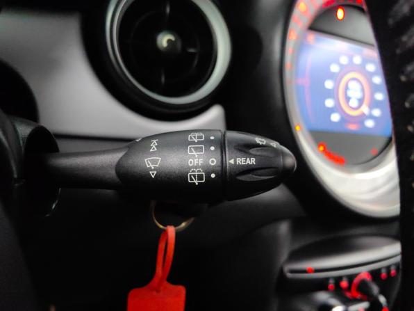 Mini Clubman I Рестайлинг с пробегом 2011 года, цена 695 000 рублей, 168041 км, хэтчбек, Автокод Объявления