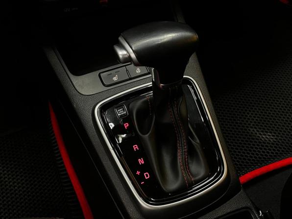 Kia Rio IV Рестайлинг с пробегом 2021 года, цена 1 649 000 рублей, 42456 км, хэтчбек, Автокод Объявления