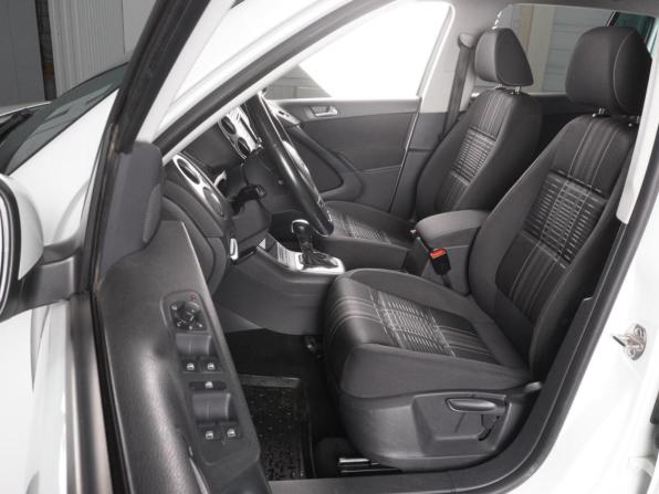Volkswagen Tiguan I Рестайлинг с пробегом 2015 года, цена 1 599 000 рублей, 83411 км, внедорожник, Автокод Объявления