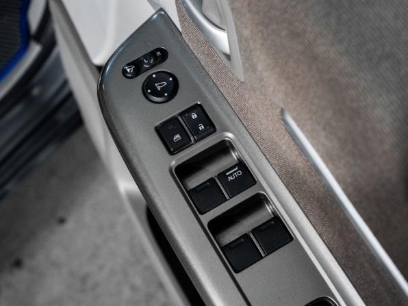 Honda Stepwgn V с пробегом 2015 года, цена 1 730 000 рублей, 127705 км, минивэн, Автокод Объявления
