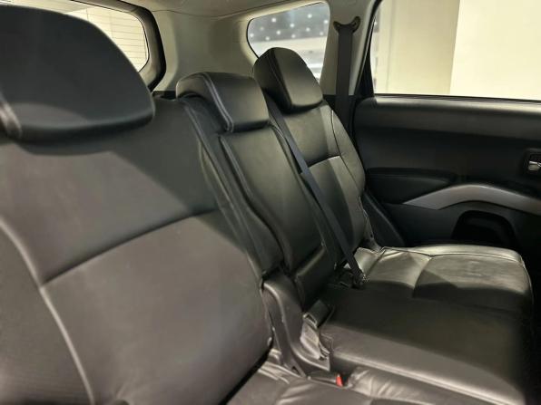 Mitsubishi Outlander II с пробегом 2008 года, цена 880 000 рублей, 246000 км, внедорожник, Автокод Объявления