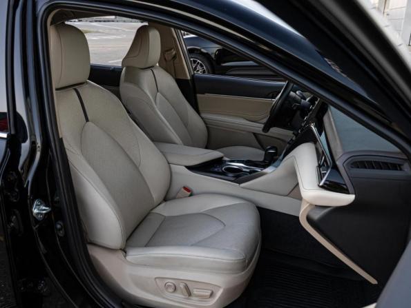 Toyota Camry VIII (XV70) Рестайлинг с пробегом 2021 года, цена 3 150 000 рублей, 89295 км, седан, Автокод Объявления