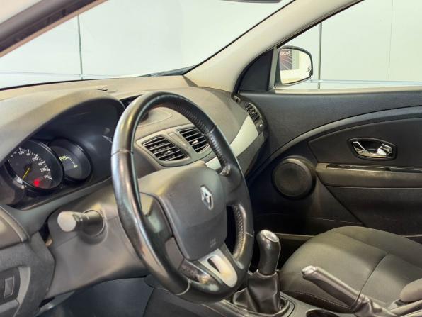Renault Fluence I с пробегом 2012 года, цена 717 000 рублей, 143898 км, седан, Автокод Объявления