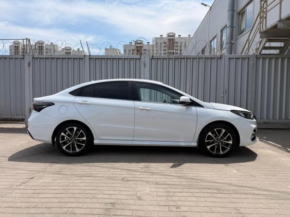 Omoda S5 с пробегом 2023 года, цена 1 599 000 рублей, 33007 км, седан, Автокод Объявления
