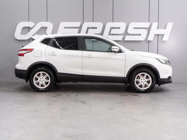 Nissan Qashqai II с пробегом 2016 года, цена 1 599 000 рублей, 110294 км, внедорожник, Автокод Объявления