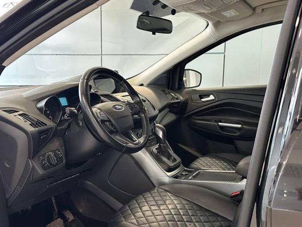 Ford Kuga II Рестайлинг с пробегом 2017 года, цена 1 570 000 рублей, 188939 км, внедорожник, Автокод Объявления