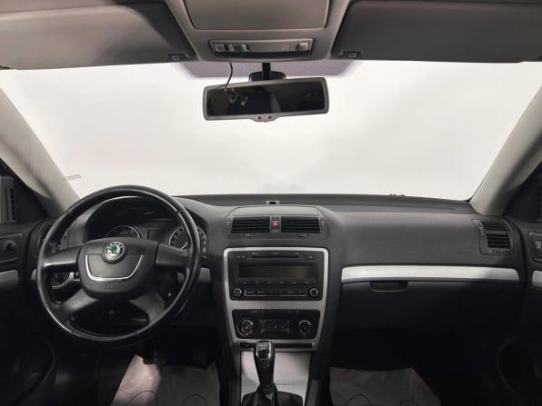 Skoda Octavia II (A5) Рестайлинг с пробегом 2010 года, цена 708 000 рублей, 163874 км, лифтбек, Автокод Объявления