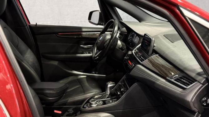 BMW 2 серии Active Tourer F45 Рестайлинг с пробегом 2019 года, цена 2 150 000 рублей, 120460 км, минивэн, Автокод Объявления