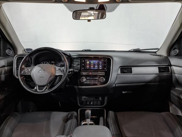 Mitsubishi Outlander III Рестайлинг 2 с пробегом 2018 года, цена 1 965 000 рублей, 136433 км, внедорожник, Автокод Объявления