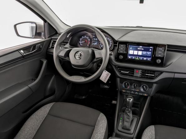 Skoda Rapid II с пробегом 2021 года, цена 1 565 000 рублей, 72302 км, лифтбек, Автокод Объявления