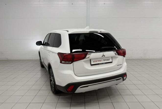 Mitsubishi Outlander III Рестайлинг 3 с пробегом 2020 года, цена 2 230 000 рублей, 79337 км, внедорожник, Автокод Объявления