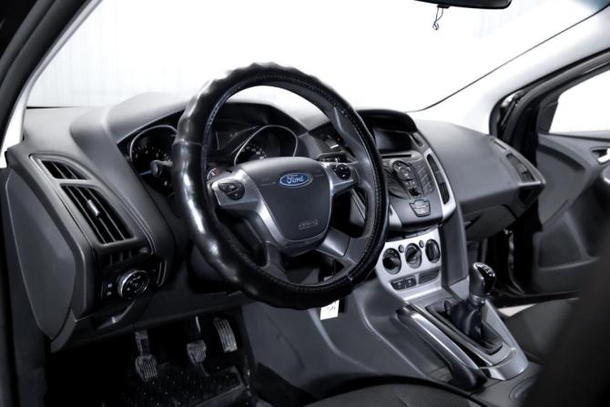 Ford Focus III с пробегом 2013 года, цена 679 000 рублей, 274759 км, хэтчбек, Автокод Объявления