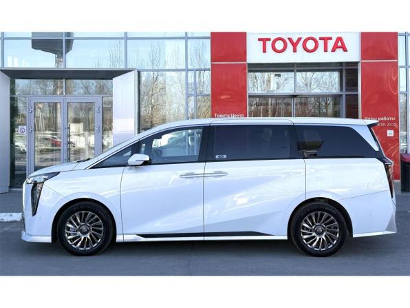 GAC M8 с пробегом 2024 года, цена 5 045 000 рублей, 5755 км, минивэн, Автокод Объявления