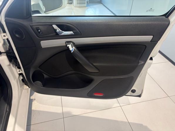 Skoda Octavia II (A5) Рестайлинг с пробегом 2011 года, цена 699 000 рублей, 300000 км, лифтбек, Автокод Объявления