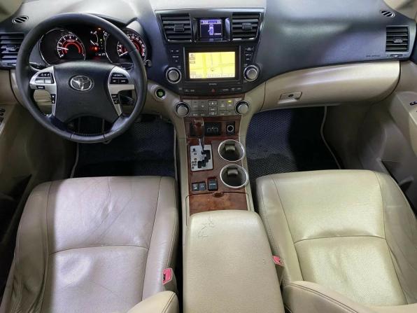 Toyota Highlander II (XU40) Рестайлинг с пробегом 2013 года, цена 2 091 429 рублей, 278576 км, внедорожник, Автокод Объявления