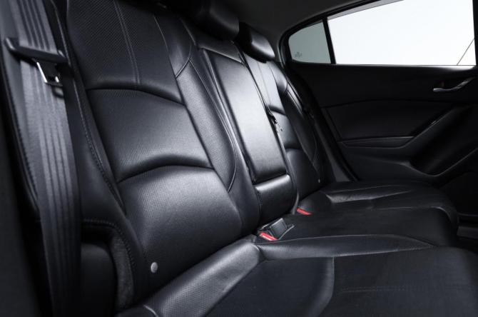 Mazda Axela III Рестайлинг с пробегом 2018 года, цена 1 489 000 рублей, 93580 км, хэтчбек, Автокод Объявления
