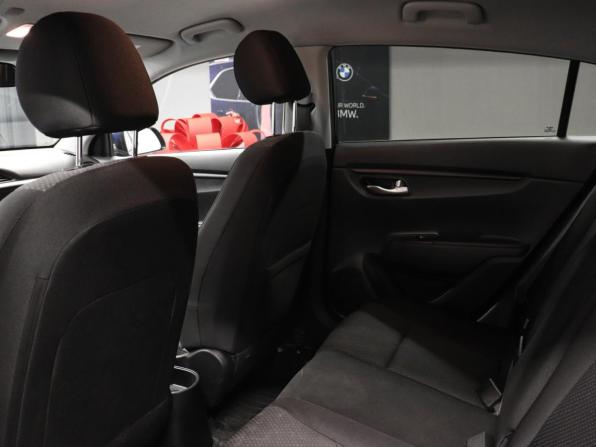 Kia Rio IV Рестайлинг с пробегом 2021 года, цена 1 899 000 рублей, 27076 км, хэтчбек, Автокод Объявления
