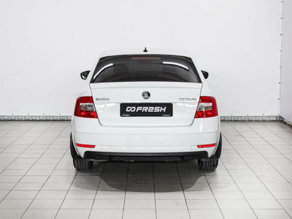 Skoda Octavia III (A7) Рестайлинг с пробегом 2018 года, цена 2 099 000 рублей, 126750 км, лифтбек, Автокод Объявления