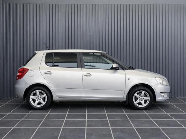 Skoda Fabia II Рестайлинг с пробегом 2013 года, цена 467 000 рублей, 230955 км, хэтчбек, Автокод Объявления