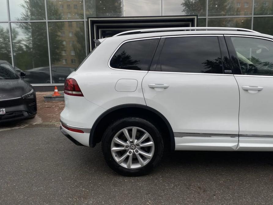 Volkswagen Touareg II Рестайлинг Екатеринбург  - изображение 12