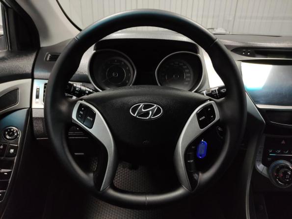 Hyundai Elantra V (MD) с пробегом 2012 года, цена 960 000 рублей, 176000 км, седан, Автокод Объявления