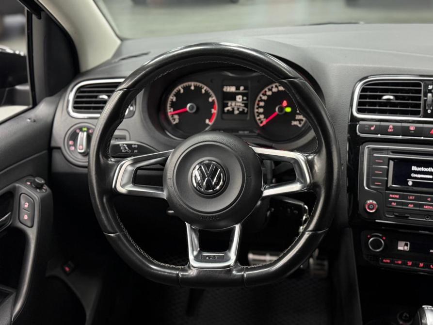 Volkswagen Polo V Рестайлинг Казань  - изображение 16