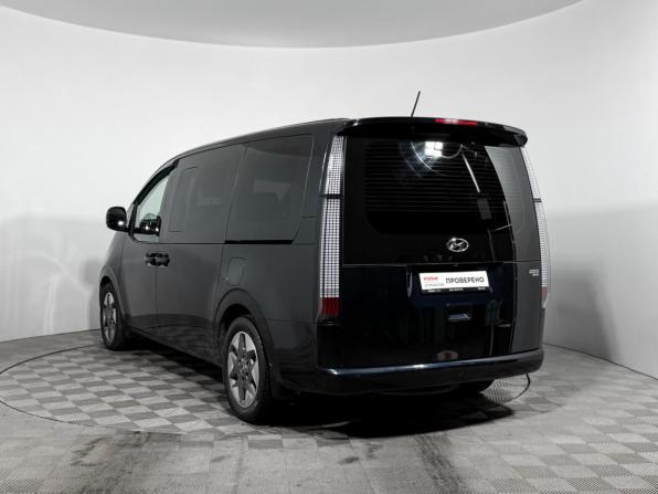 Hyundai Staria I с пробегом 2022 года, цена 4 590 000 рублей, 98000 км, минивэн, Автокод Объявления
