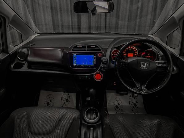 Honda Fit II с пробегом 2013 года, цена 849 000 рублей, 129000 км, хэтчбек, Автокод Объявления