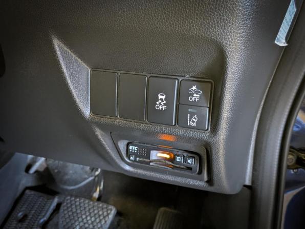 Honda Stepwgn V Рестайлинг с пробегом 2019 года, цена 2 350 000 рублей, 117000 км, минивэн, Автокод Объявления