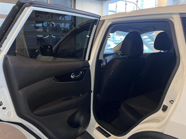 Nissan Qashqai II с пробегом 2018 года, цена 1 780 000 рублей, 110169 км, внедорожник, Автокод Объявления