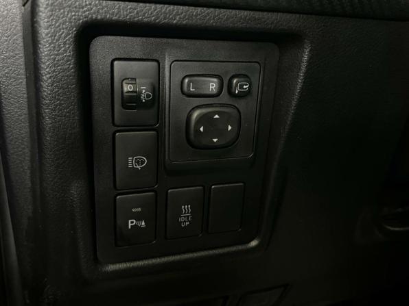 Toyota Land Cruiser Prado 150 Series Рестайлинг 1 с пробегом 2015 года, цена 3 100 000 рублей, 298229 км, внедорожник, Автокод Объявления