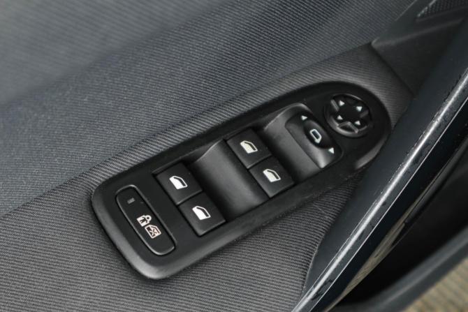 Citroen C4 II с пробегом 2013 года, цена 729 000 рублей, 122000 км, хэтчбек, Автокод Объявления