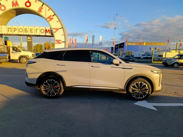 Exeed RX с пробегом 2023 года, цена 2 899 995 рублей, 60001 км, внедорожник, Автокод Объявления