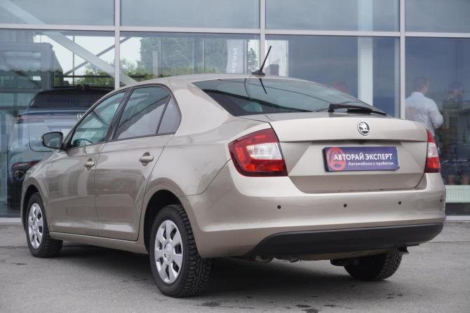 Skoda Rapid I Рестайлинг с пробегом 2019 года, цена 1 275 000 рублей, 103000 км, лифтбек, Автокод Объявления