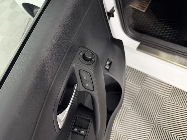 Volkswagen Polo V Рестайлинг с пробегом 2018 года, цена 1 190 000 рублей, 87000 км, седан, Автокод Объявления