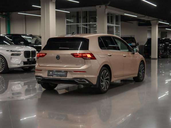 Volkswagen Golf VIII с пробегом 2021 года, цена 2 440 000 рублей, 45939 км, хэтчбек, Автокод Объявления
