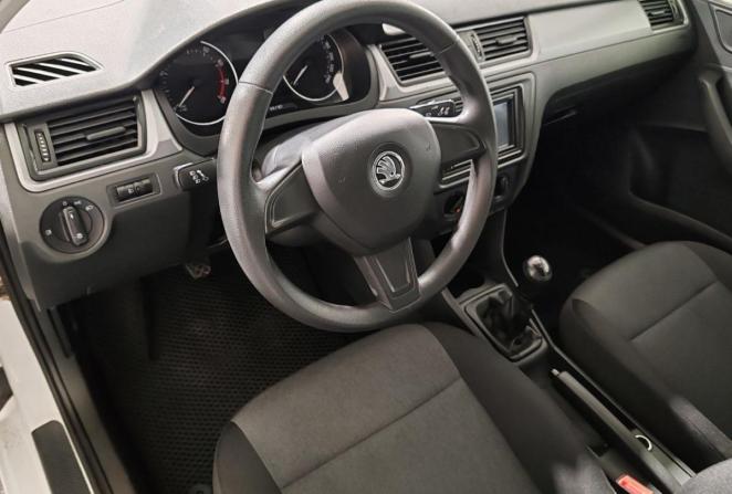 Skoda Rapid I с пробегом 2015 года, цена 970 000 рублей, 164298 км, лифтбек, Автокод Объявления