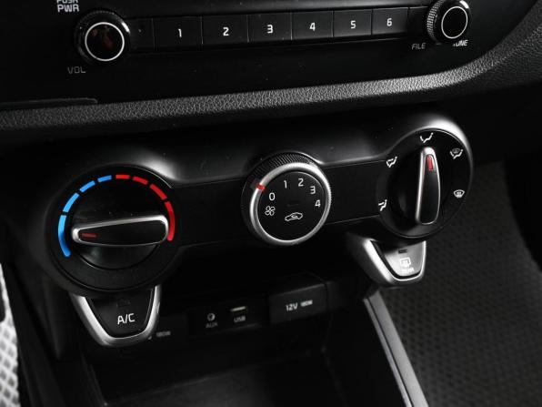 Kia Rio IV с пробегом 2019 года, цена 1 619 000 рублей, 86994 км, хэтчбек, Автокод Объявления