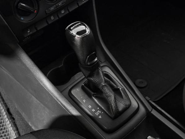 Skoda Rapid I Рестайлинг с пробегом 2019 года, цена 990 000 рублей, 140187 км, лифтбек, Автокод Объявления