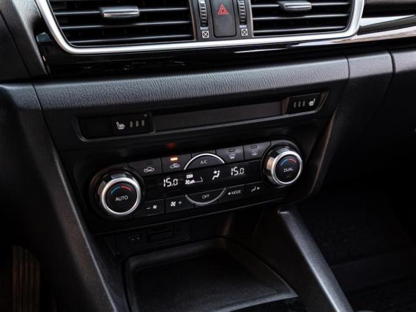 Mazda 3 III (BM) с пробегом 2014 года, цена 1 329 000 рублей, 110623 км, седан, Автокод Объявления