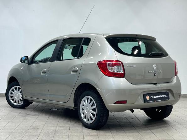 Renault Sandero II с пробегом 2018 года, цена 899 000 рублей, 44000 км, хэтчбек, Автокод Объявления