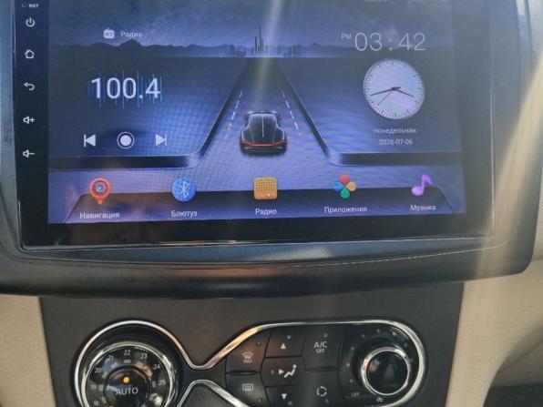 Renault Logan II с пробегом 2015 года, цена 699 000 рублей, 168000 км, седан, Автокод Объявления