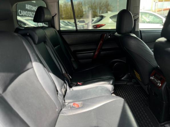 Toyota Highlander II (XU40) Рестайлинг с пробегом 2012 года, цена 2 100 000 рублей, 210200 км, внедорожник, Автокод Объявления